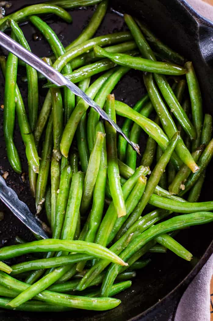 10-Minute Sautéed Green Beans - The Natural Nurturer